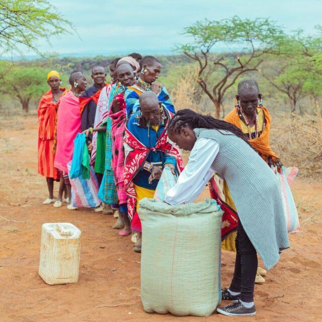WeCare-Association supports the communities not only with deliveries of water, but also with regular provisions of essential products. Here is Agnes, distributing the grain to the locals. 

You can support us in our endeavours by donating on our website: wecare-association.ch. Direct link is in the profile’s bio.